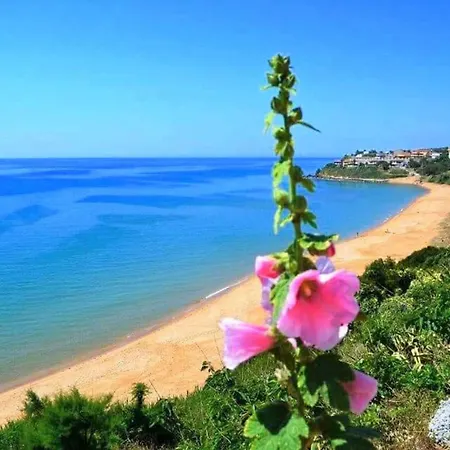 In Stumio - Kalabrien 51311 Holiday home Ovile la Marinella
